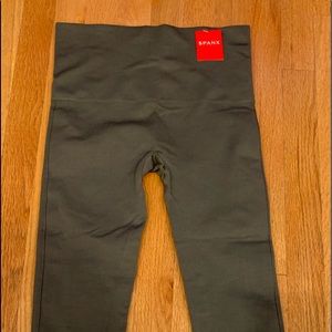 Spanx Cropped Leggings